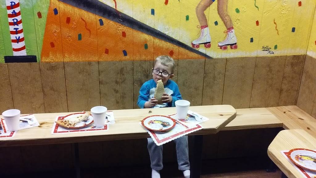 Cleveland Skate Place | meal takeaway | 2100 Candies Ln NW, Cleveland, TN 37312, USA | 4234721010 OR +1 423-472-1010