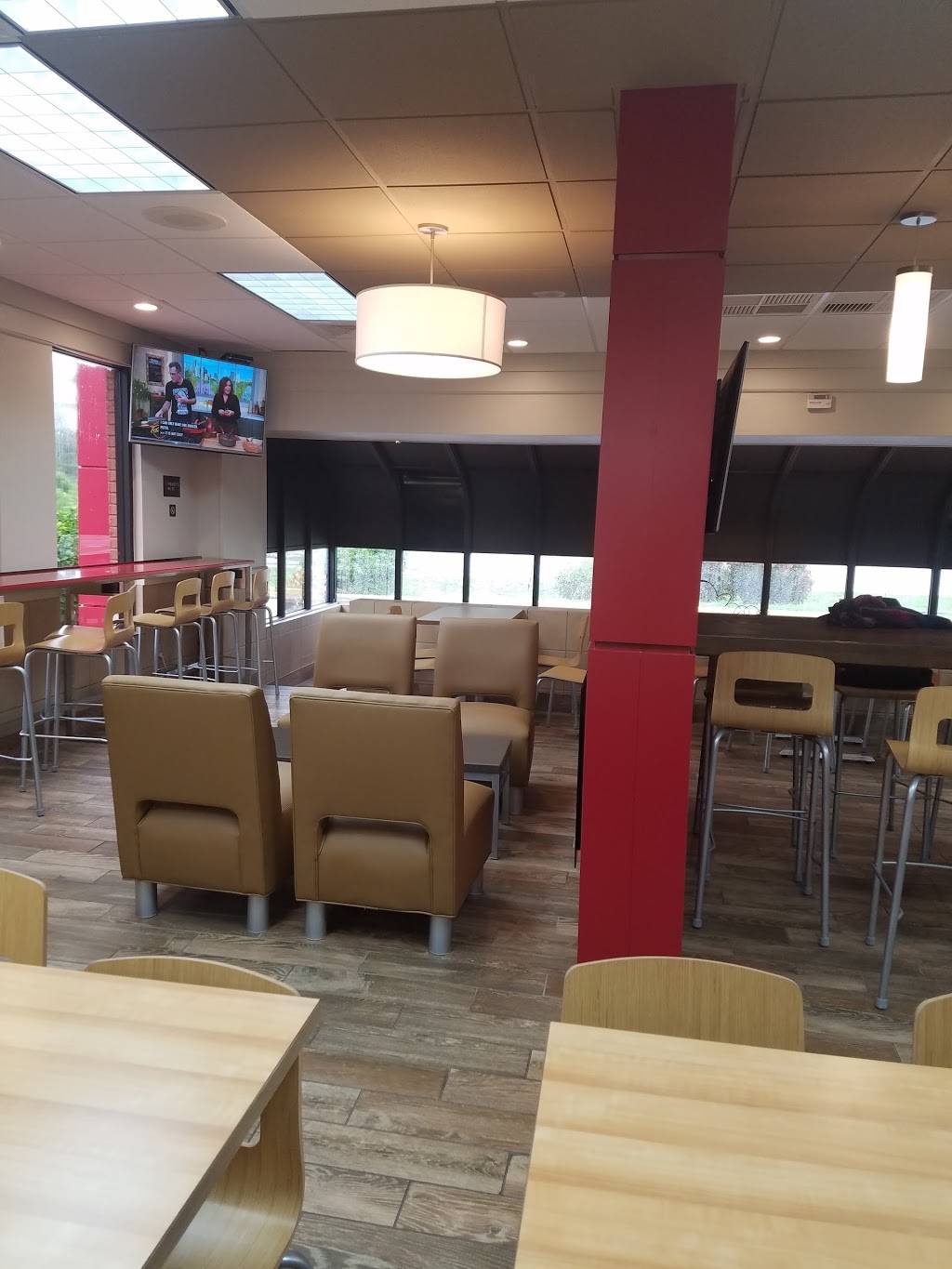 Wendys | restaurant | 8037 S Tamiami Trail, Sarasota, FL 34231, USA | 9419233198 OR +1 941-923-3198