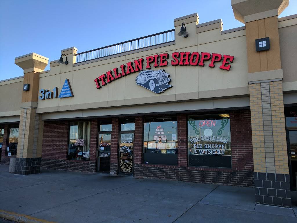 The Italian Pie Shoppe | restaurant | 1438 Yankee Doodle Rd, Eagan, MN 55121, USA | 6514524525 OR +1 651-452-4525