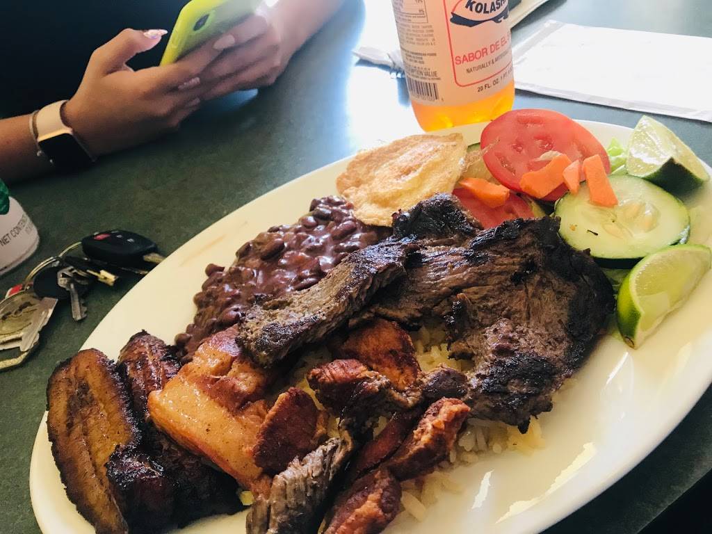 Blancas | restaurant | Revere, MA 02151, USA | 7812864000 OR +1 781-286-4000