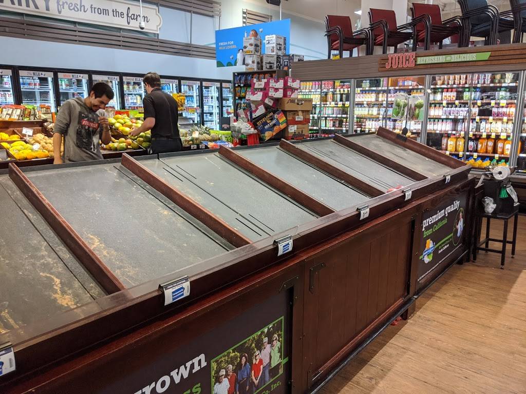 Ralphs Circle Center | shopping mall | 1900 N Lakewood Blvd, Long Beach, CA 90815, USA | 2135532200 OR +1 213-553-2200