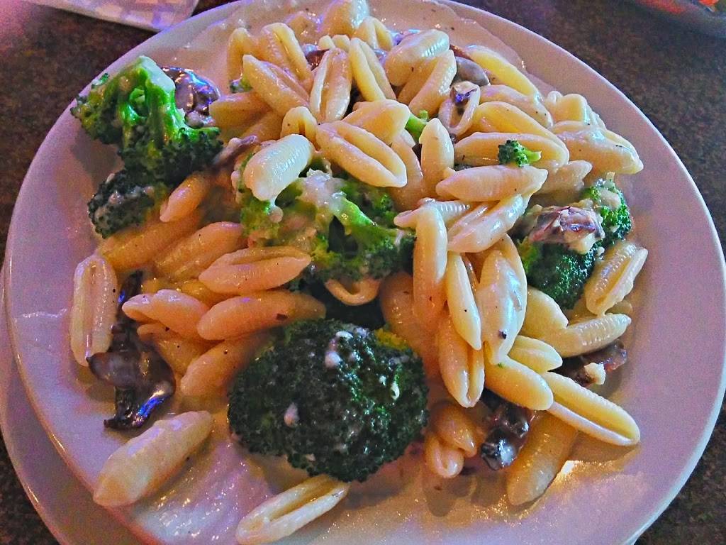 Sports Cafe | restaurant | 3579 Pennridge Dr, Bridgeton, MO 63044, USA | 3142981630 OR +1 314-298-1630