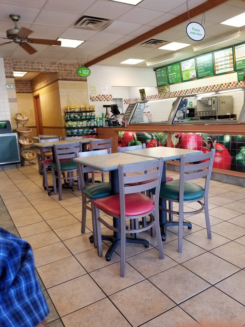 Subway Restaurants | restaurant | 4801 Little Rd, Shopping Ctr #123, Arlington, TX 76017, USA | 8175632168 OR +1 817-563-2168