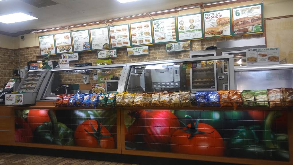 Subway | restaurant | 13606 W State Rd 84, Davie, FL 33325, USA | 9544746651 OR +1 954-474-6651