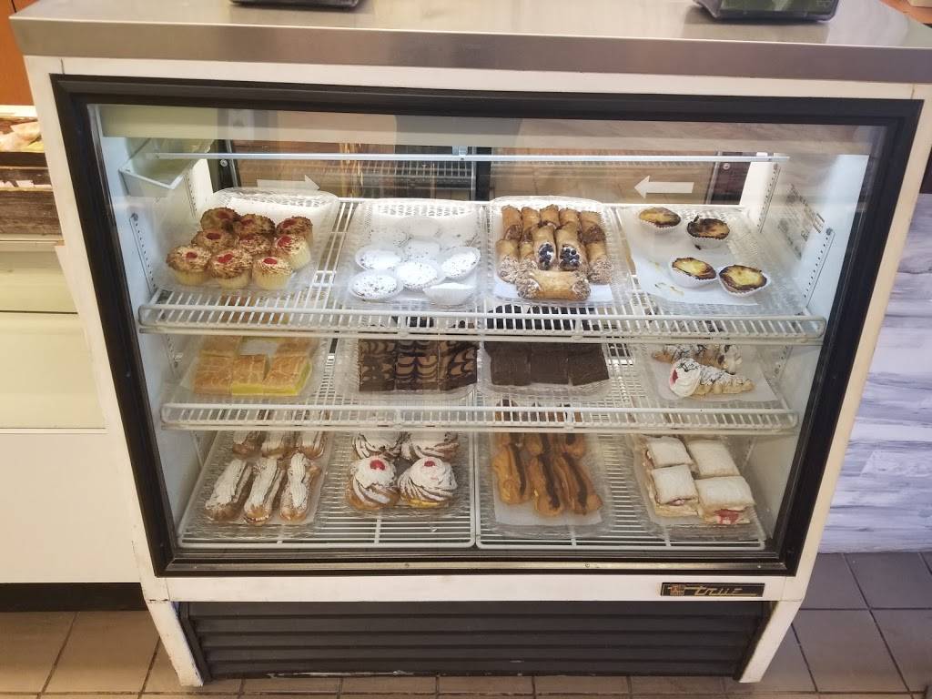 Kitchen Bifana | restaurant | 207 Swansea Mall Dr #1328, Swansea, MA 02777, USA | 5086762060 OR +1 508-676-2060