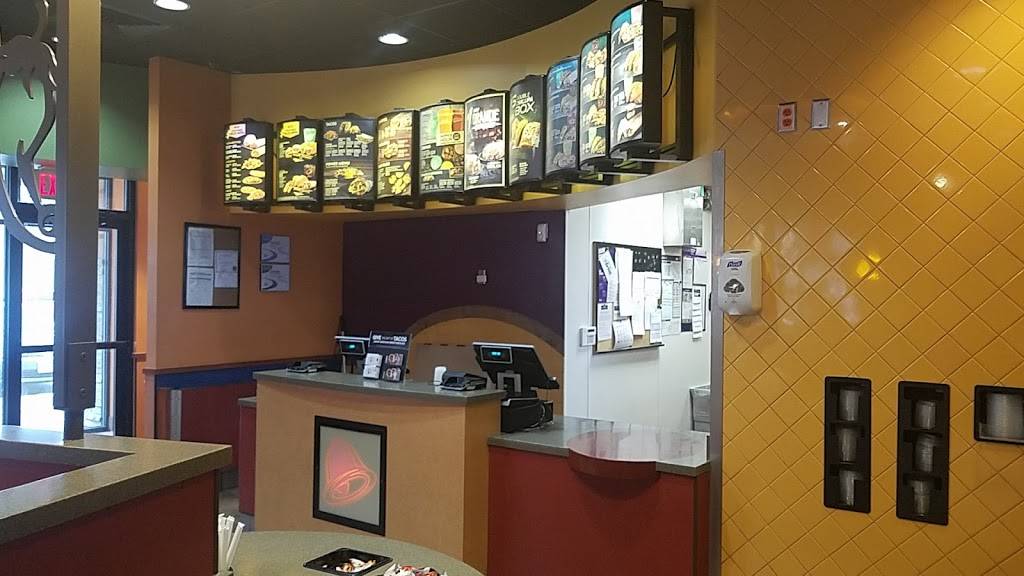Taco Bell | meal takeaway | 240 S Locust St, Dubuque, IA 52001, USA | 5635836775 OR +1 563-583-6775