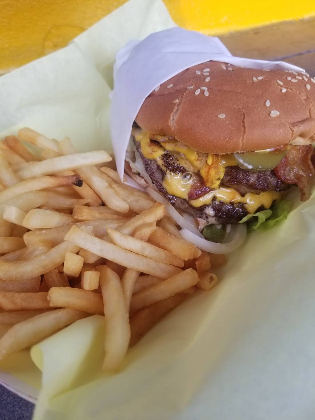 Hearty Deli | restaurant | 1618 Corinth Ave, Los Angeles, CA 90025, USA | 3104798616 OR +1 310-479-8616