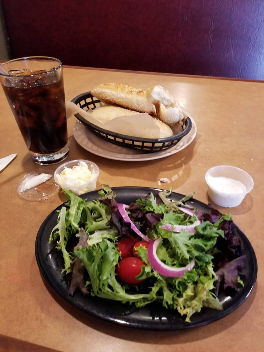 Iannuccis Pizzeria & Italian Restaurant | restaurant | 1508 Asheville Hwy, Hendersonville, NC 28791, USA | 8286934300 OR +1 828-693-4300