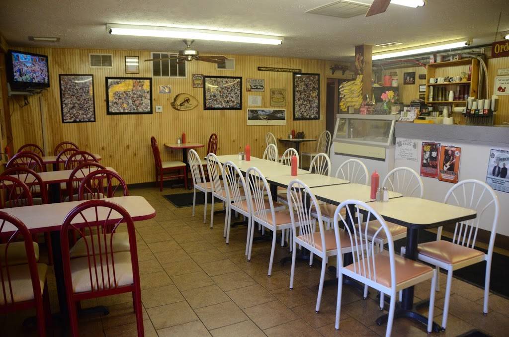 Hot-Dogs Plus | restaurant | 2303 S 11th St, Niles, MI 49120, USA | 2696842633 OR +1 269-684-2633