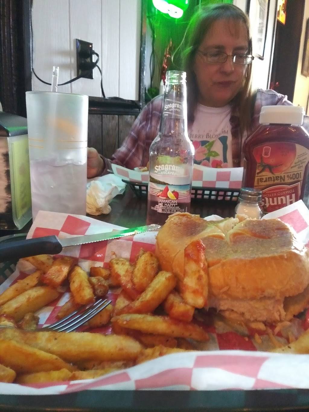 Fairview Catering | restaurant | 2016 Lehigh Ave, Whitehall, PA 18052, USA | 6102645638 OR +1 610-264-5638