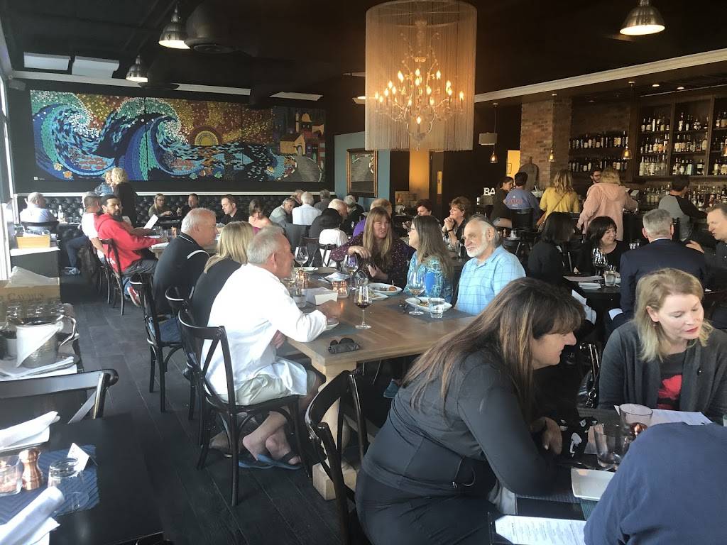 Salt Waterside Bistro | restaurant | 4308 Tradewinds Dr, Oxnard, CA 93035, USA | 8059855614 OR +1 805-985-5614