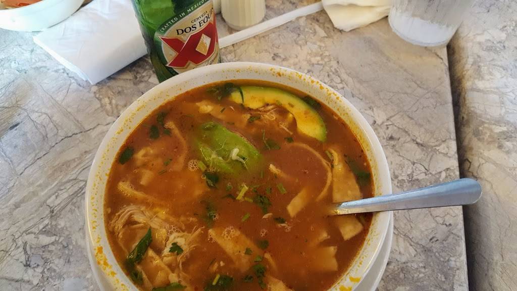 Violas Ventanas | restaurant | 9660 Westover Hills Blvd, San Antonio, TX 78251, USA | 2106849660 OR +1 210-684-9660