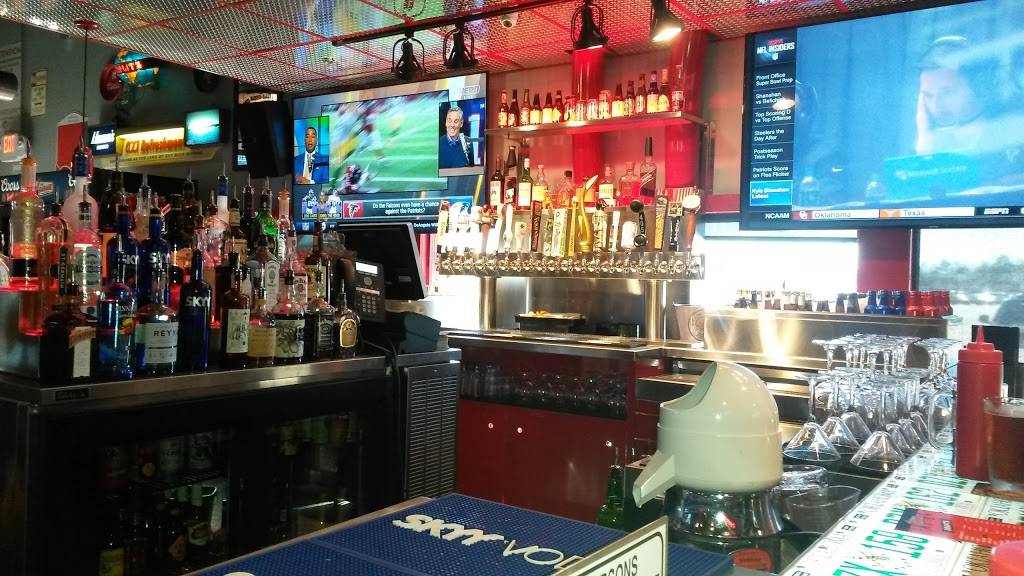 The Garage Burgers & Beer | restaurant | 2900 W Britton Rd, Oklahoma City, OK 73120, USA | 4052545757 OR +1 405-254-5757