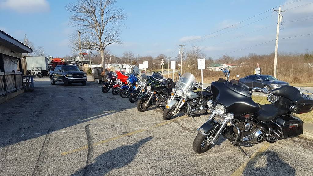 Mack Daddys | restaurant | 1031 IN-62, Charlestown, IN 47111, USA | 8122561092 OR +1 812-256-1092