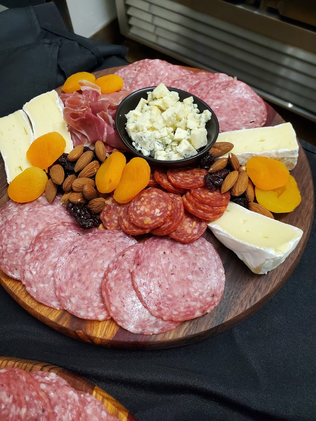 TAP Wine Lounge | night club | 1011 Del Paso Blvd, Sacramento, CA 95815, USA | 2793452909 OR +1 279-345-2909