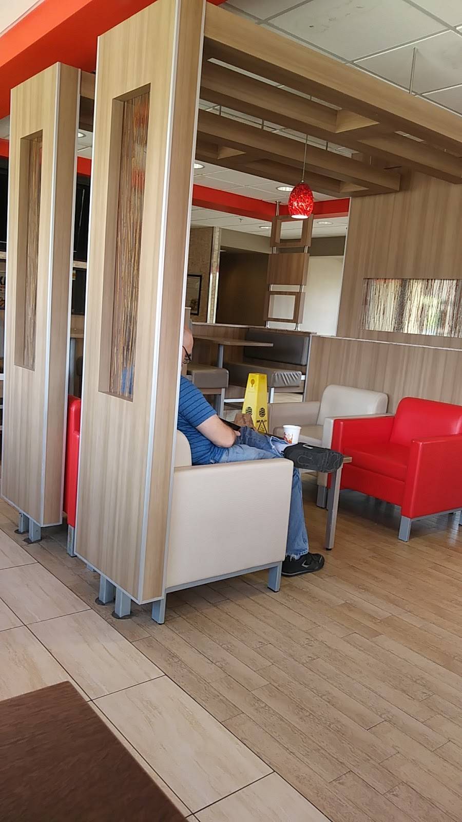 Burger King | restaurant | 804 N Loop 336 W, Conroe, TX 77301, USA | 9364413622 OR +1 936-441-3622