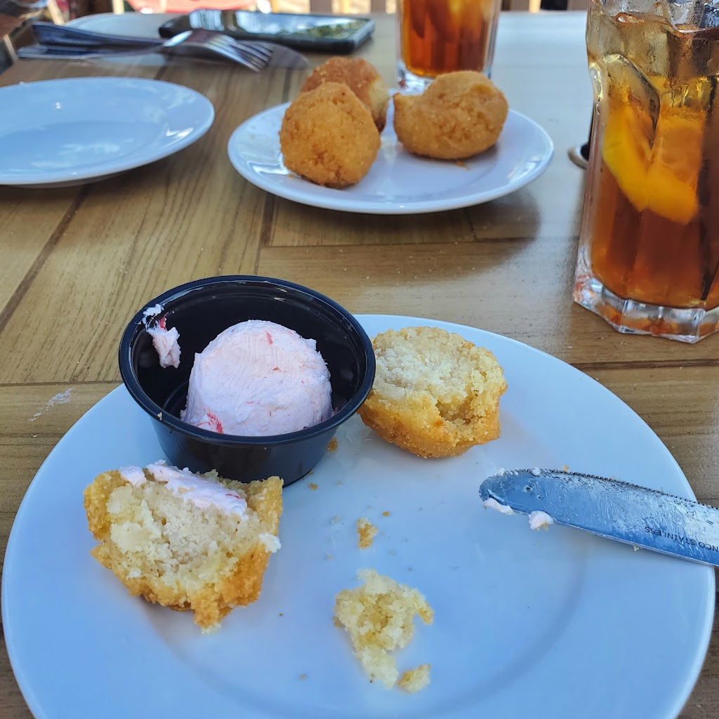 The Boathouse Landing | restaurant | 124 N John Sims Pkwy, Valparaiso, FL 32580, USA | 8506782805 OR +1 850-678-2805