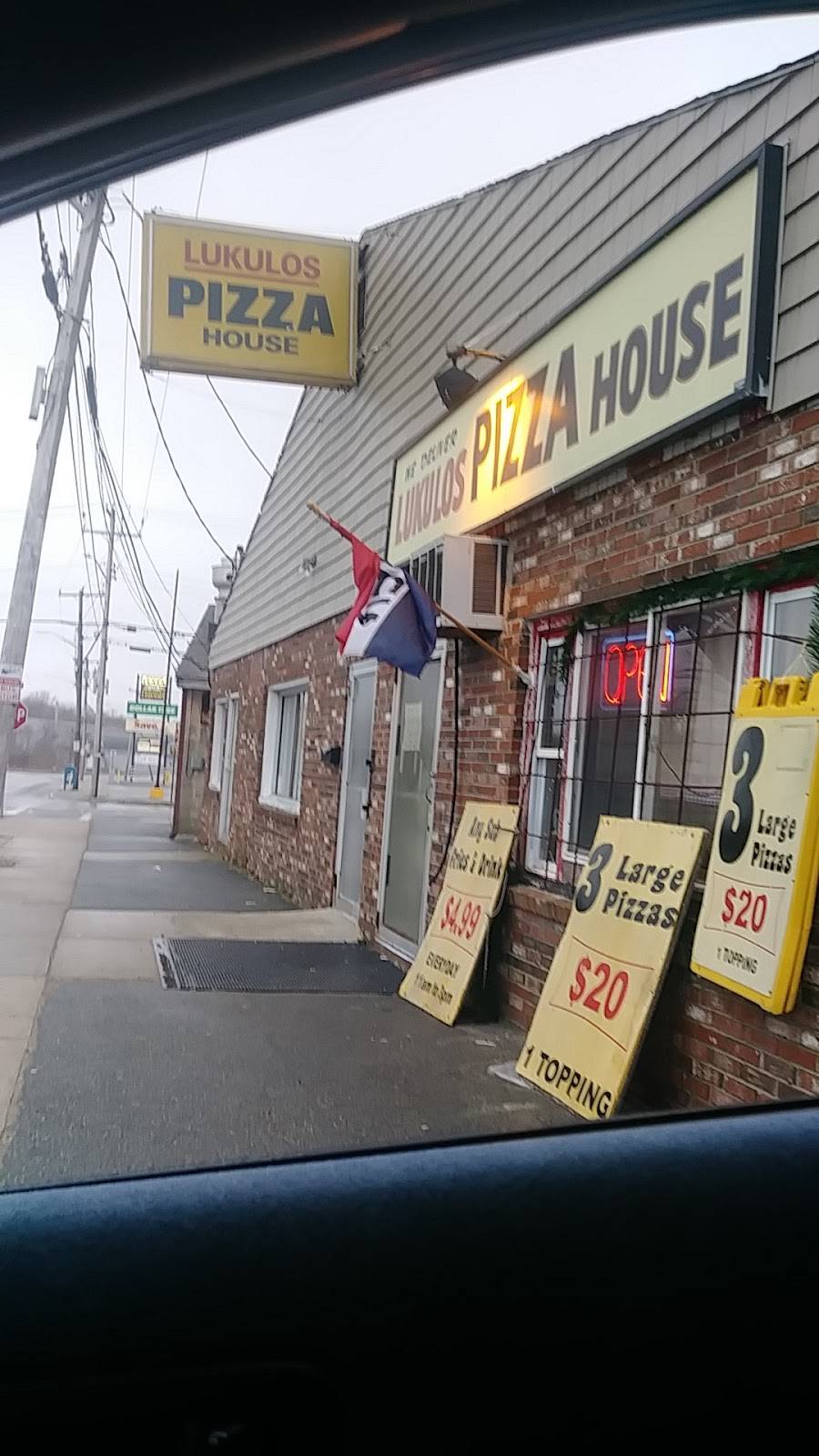 Lukulos Pizza House | restaurant | 426 Mt Pleasant St, New Bedford, MA 02746, USA | 5089963219 OR +1 508-996-3219