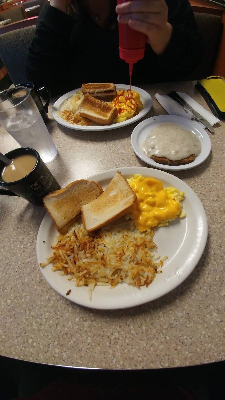 Marks Midtown Coney Island | restaurant | 529 E Michigan Ave, Saline, MI 48176, USA | 7344291755 OR +1 734-429-1755