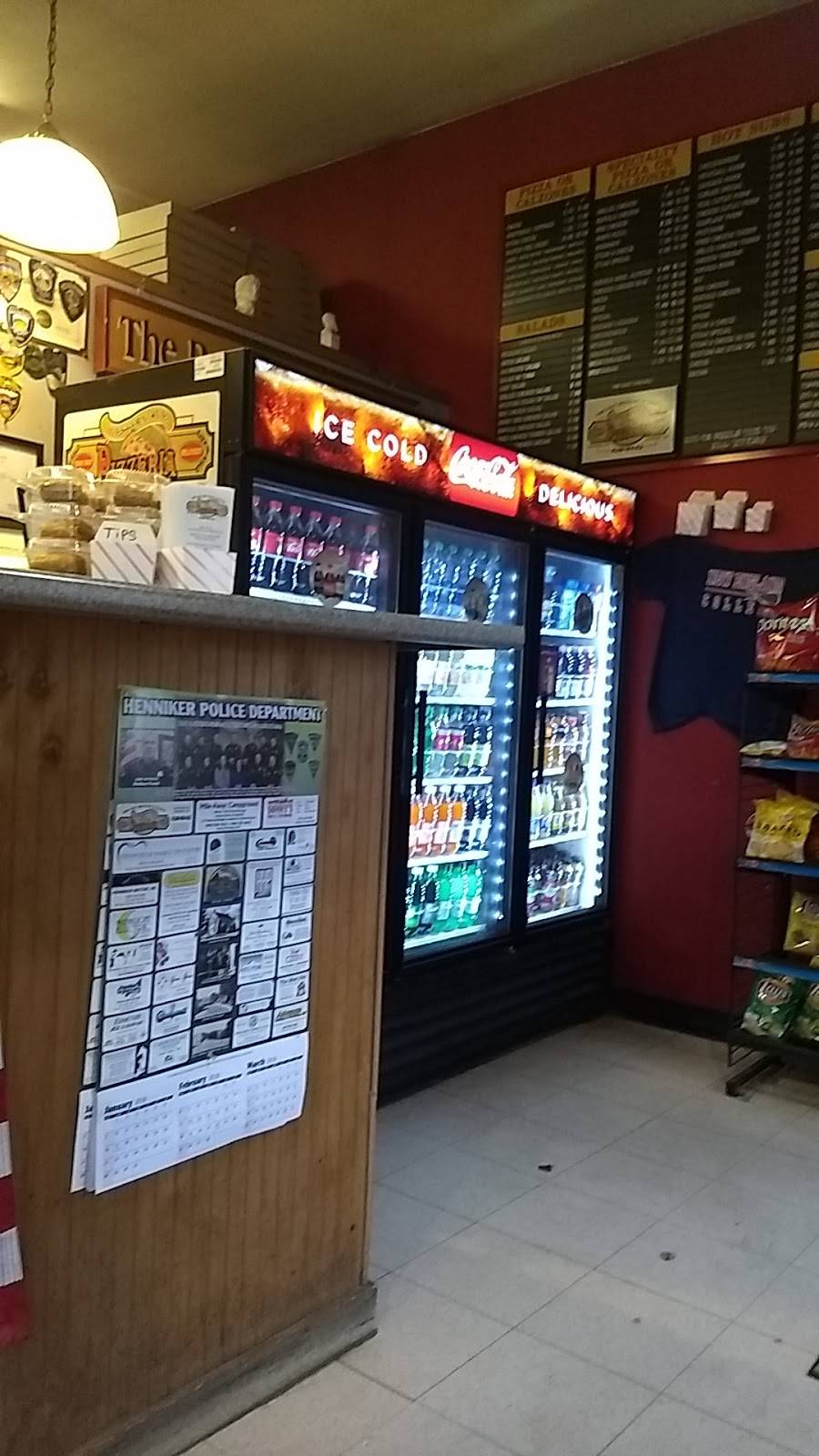 Western Ave Pizzeria | restaurant | 26 Western Ave, Henniker, NH 03242, USA | 6034288442 OR +1 603-428-8442