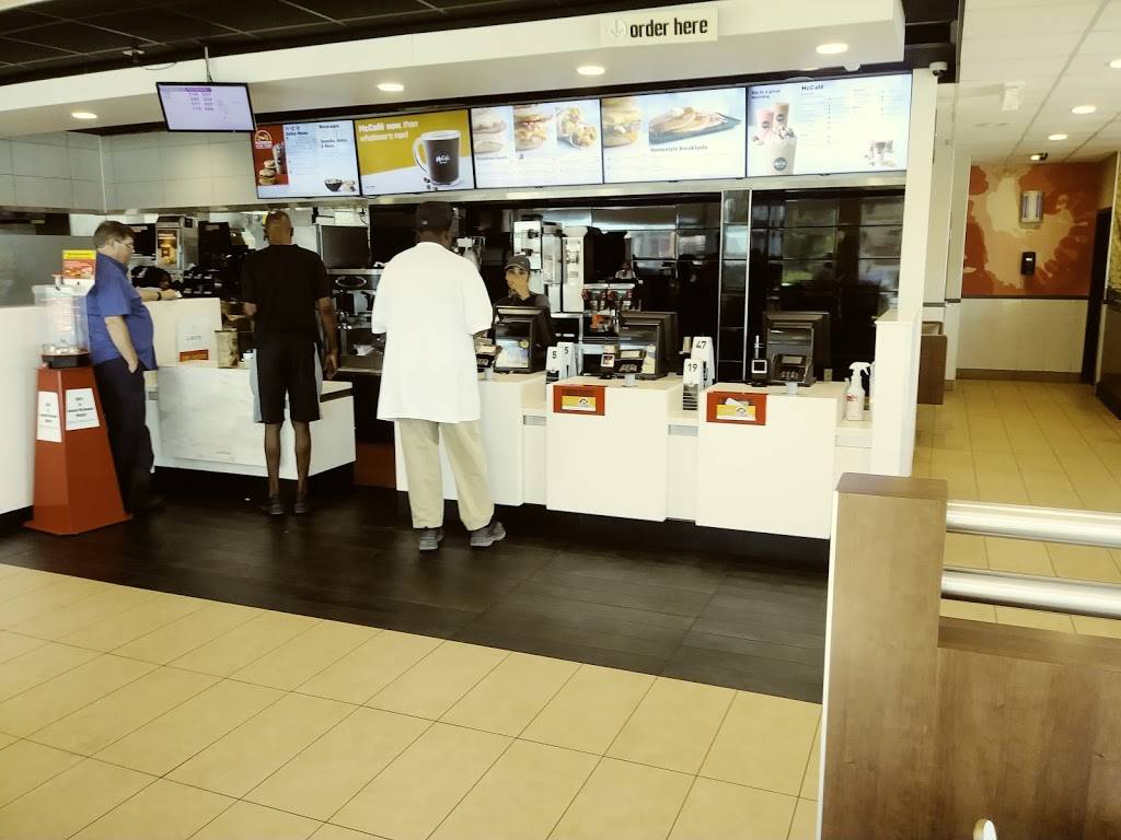 McDonalds | cafe | 6906 N 56th St, Tampa, FL 33617, USA | 8139851270 OR +1 813-985-1270