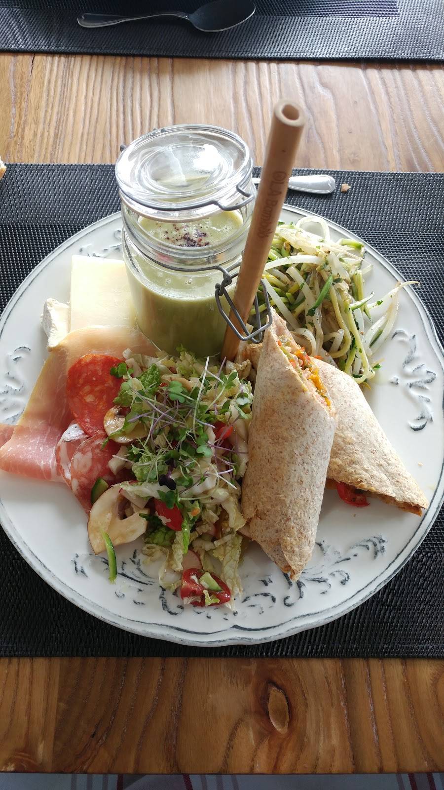 En Faim Chez Nous | restaurant | 6220 Rue Morin, Val-Morin, QC J0T 2R0, Canada | 8193200441 OR +1 819-320-0441