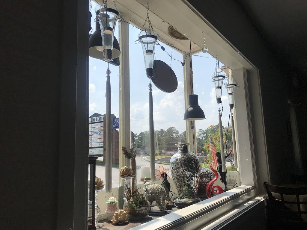 Royal Bistro Thai Asian Fusion Restaurant | restaurant | 6365 Spalding Dr suite a, Peachtree Corners, GA 30092, USA | 8286359745 OR +1 828-635-9745