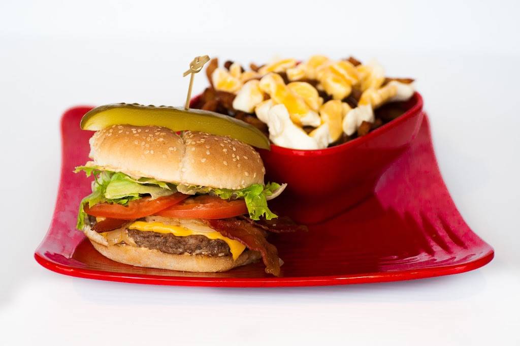 Planète Poutine Et Cie | restaurant | 1W2, 4225 Boulevard des Forges, Trois-Rivières, QC G8Y 2B1, Canada | 8196946000 OR +1 819-694-6000