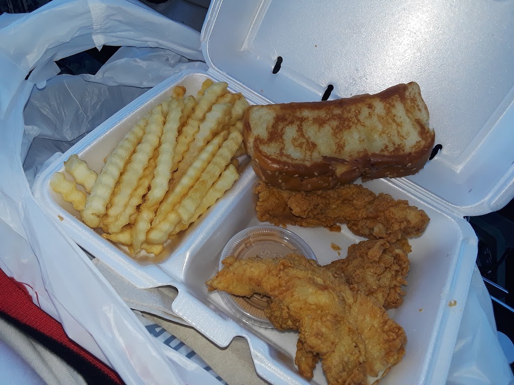 Raising Canes Chicken Fingers | restaurant | 3737 W Craig Rd, North Las Vegas, NV 89032, USA | 7252303822 OR +1 725-230-3822