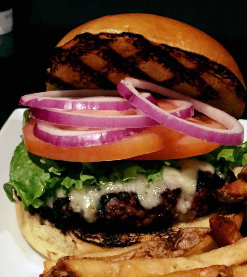 Crossroads Bar & Grill | restaurant | 108 Rainbow St, South Royalton, VT 05068, USA | 8027632002 OR +1 802-763-2002