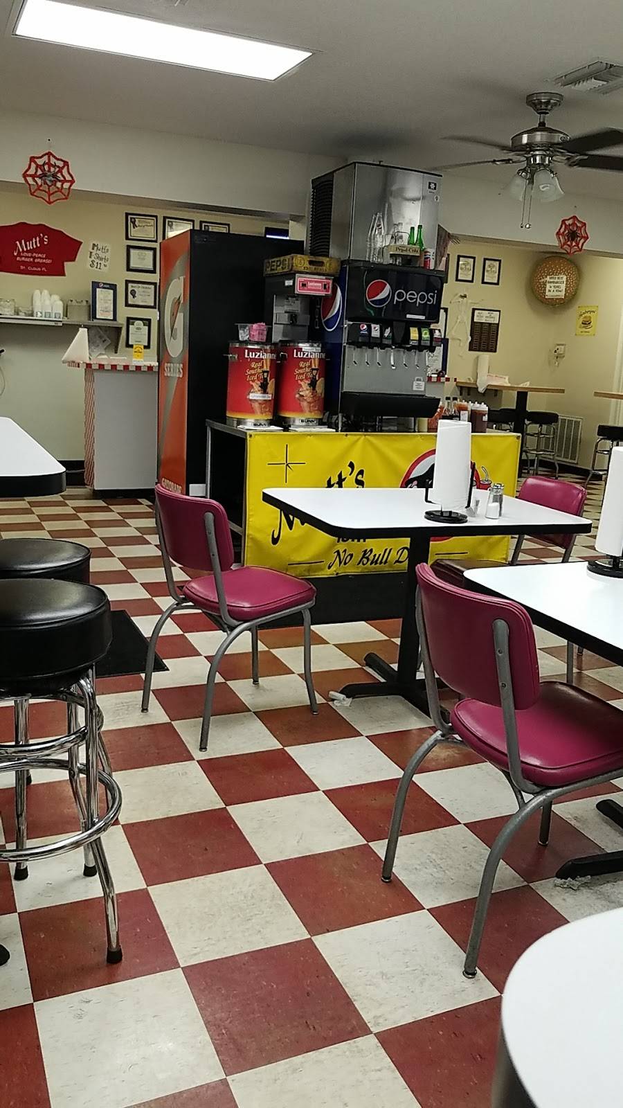 Mutts On 13th | restaurant | 1517 13th St, St Cloud, FL 34769, USA | 4078911595 OR +1 407-891-1595