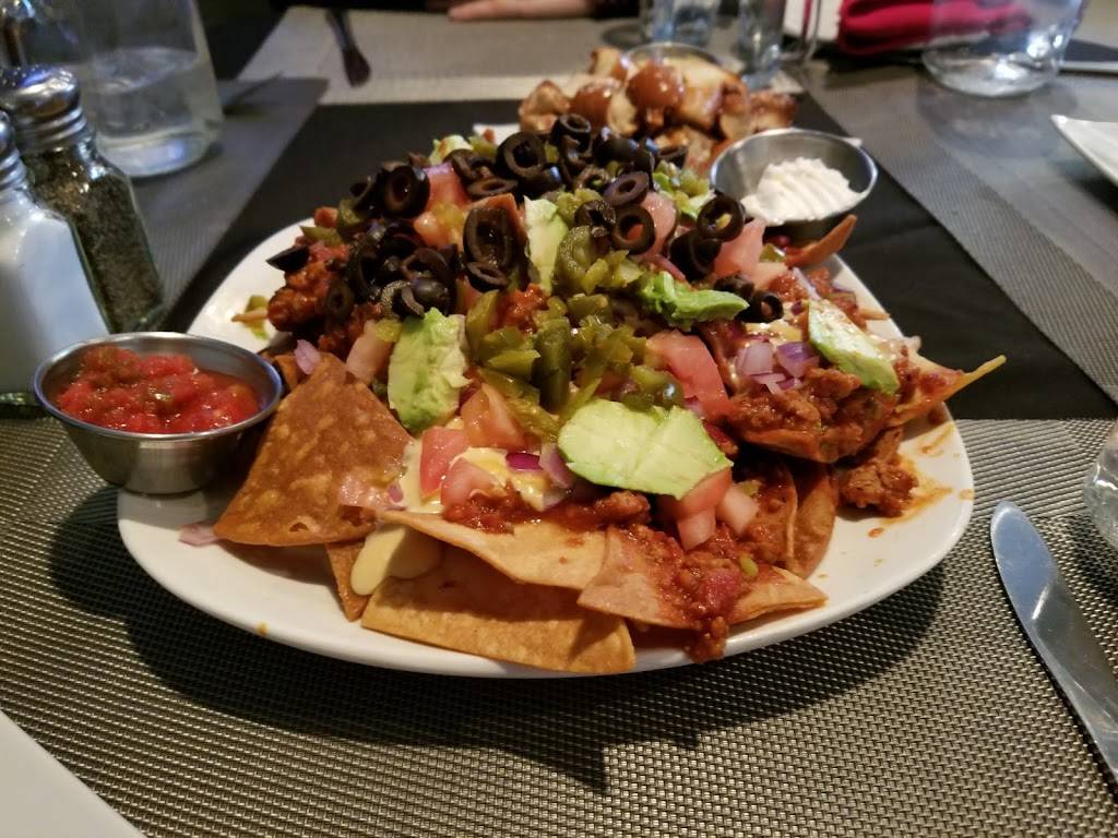 Tuckd Away Bar and Grill | restaurant | 90 Yonkers Ave, Tuckahoe, NY 10707, USA | 9142229162 OR +1 914-222-9162