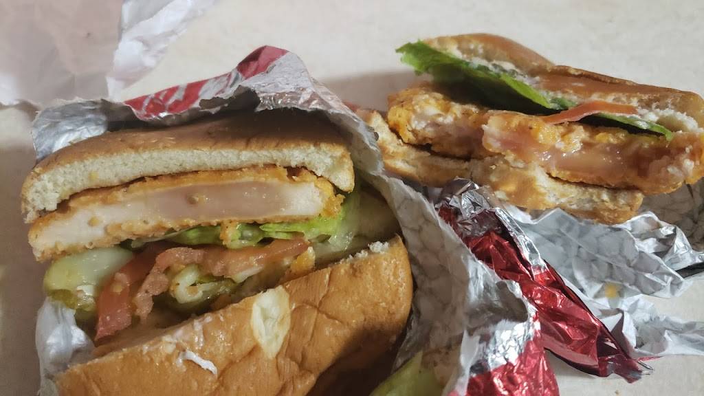 Wendys | restaurant | 13400 S Cicero Ave, Crestwood, IL 60445, USA | 7082390905 OR +1 708-239-0905