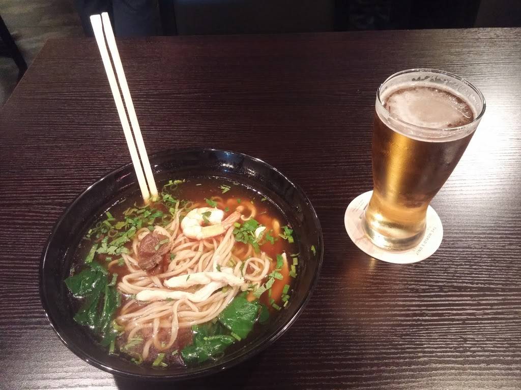 Fun noodle bar | restaurant | 5317 Menaul Blvd NE, Albuquerque, NM 87110, USA | 5058816888 OR +1 505-881-6888