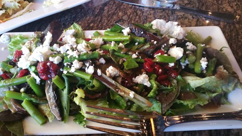 BJs Restaurant & Brewhouse | restaurant | 385 Sun Valley Mall, Concord, CA 94520, USA | 9258491090 OR +1 925-849-1090