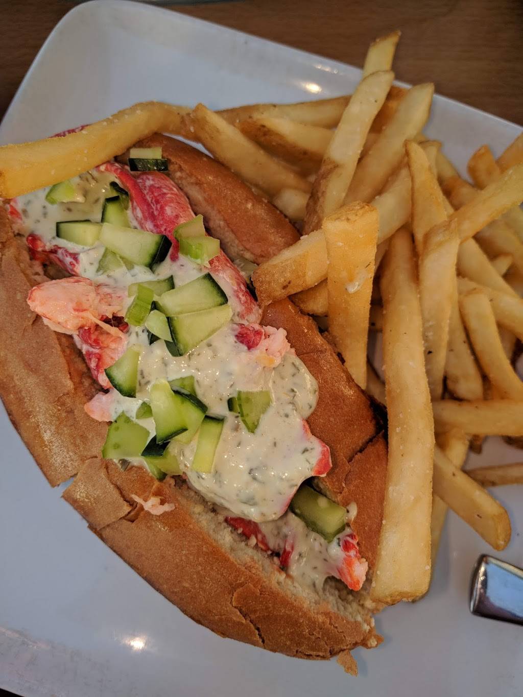 Bartletts Fish Camp | restaurant | 12 On the Lake, Michigan City, IN 46360, USA | 2198799544 OR +1 219-879-9544