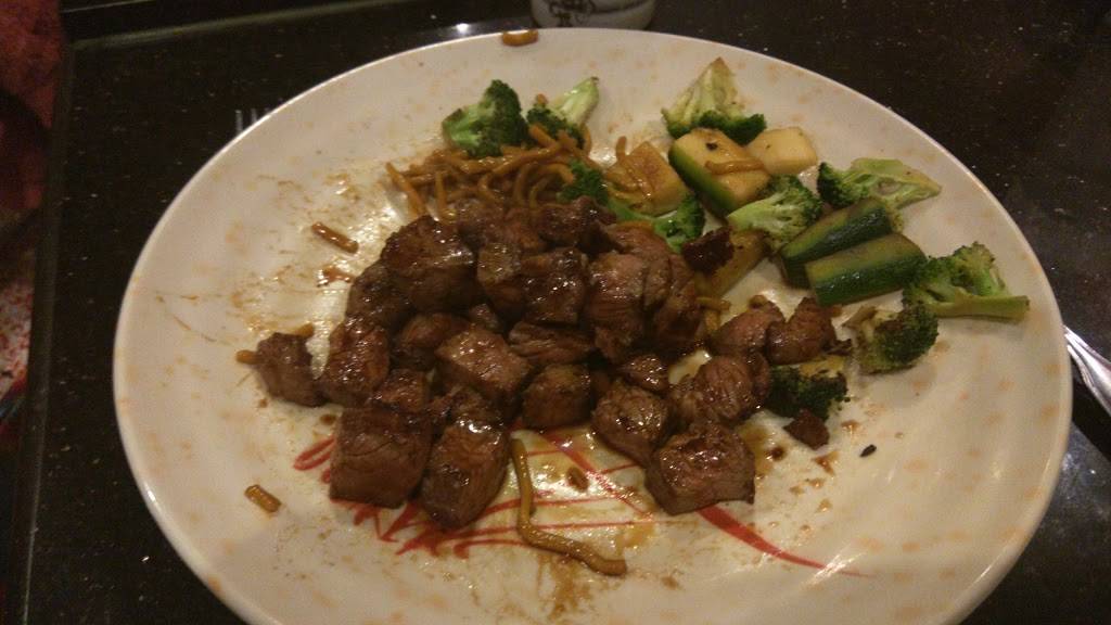 Fujiyama Japanese Steakhouse | restaurant | 3000 W Deyoung St #156, Marion, IL 62959, USA | 6189939686 OR +1 618-993-9686