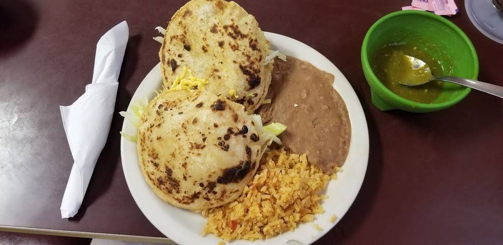 la luna azul mexican restaurant | restaurant | 2433 Austin Hwy, San Antonio, TX 78218, USA | 2107767977 OR +1 210-776-7977