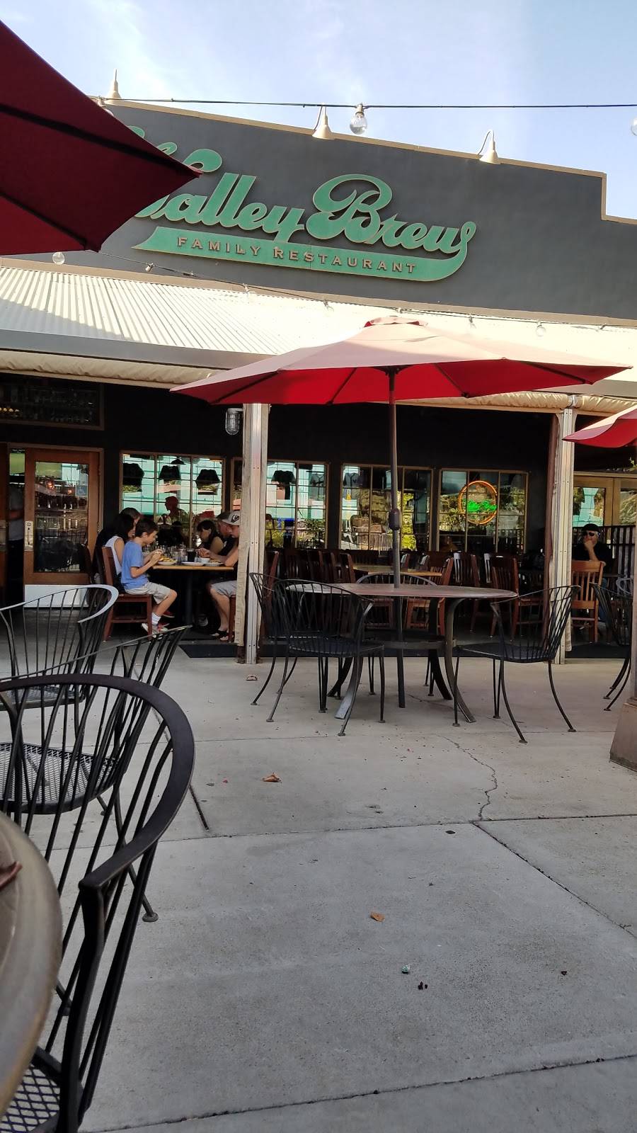 Valley Brewing Company | restaurant | 157 W Adams St, Stockton, CA 95204, USA | 2094642739 OR +1 209-464-2739