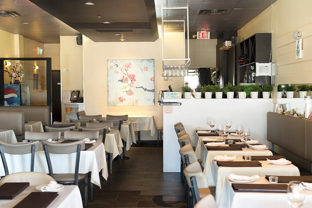 Twin Fish Thai Cuisine | restaurant | 5555 Eglinton Ave W, Etobicoke, ON M9C 5M1, Canada | 4166958866 OR +1 416-695-8866