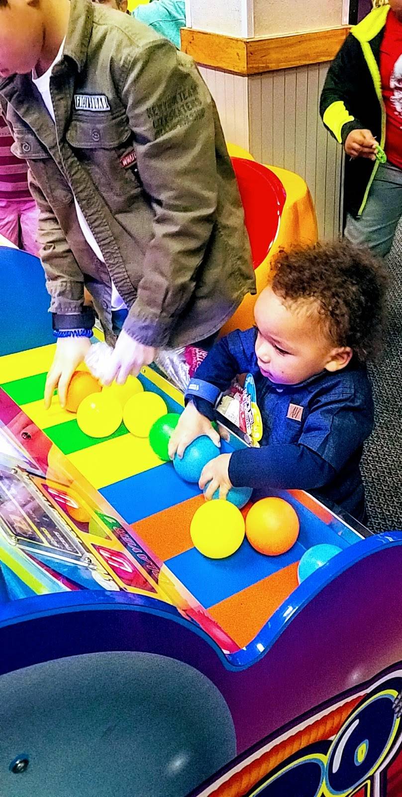 Chuck E. Cheeses | restaurant | 6065 Youngerman Cir, Jacksonville, FL 32244, USA | 9047780537 OR +1 904-778-0537