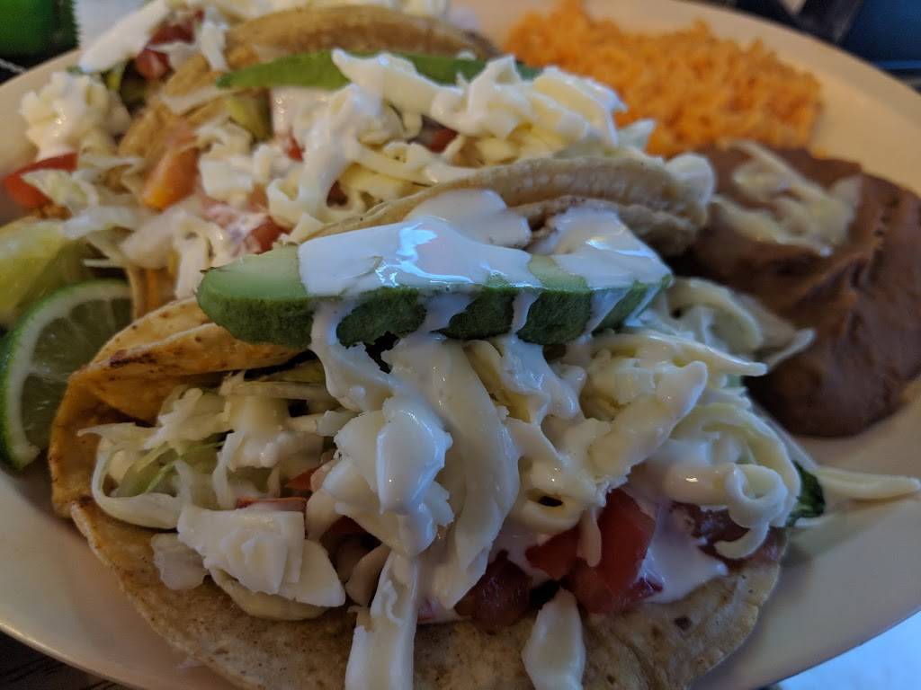 La Placita | restaurant | 108 Cass St, Woodstock, IL 60098, USA | 8153372303 OR +1 815-337-2303