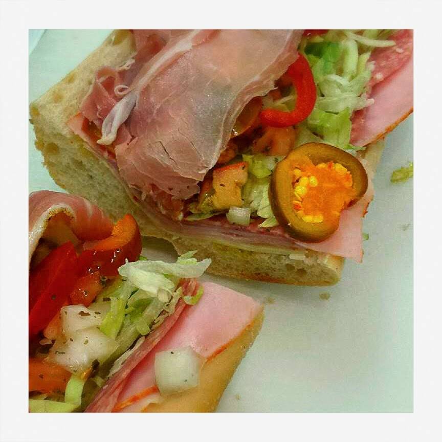 Brunos at Greenfield | meal takeaway | 555 Greenfield Rd, Lancaster, PA 17601, USA | 7173937827 OR +1 717-393-7827