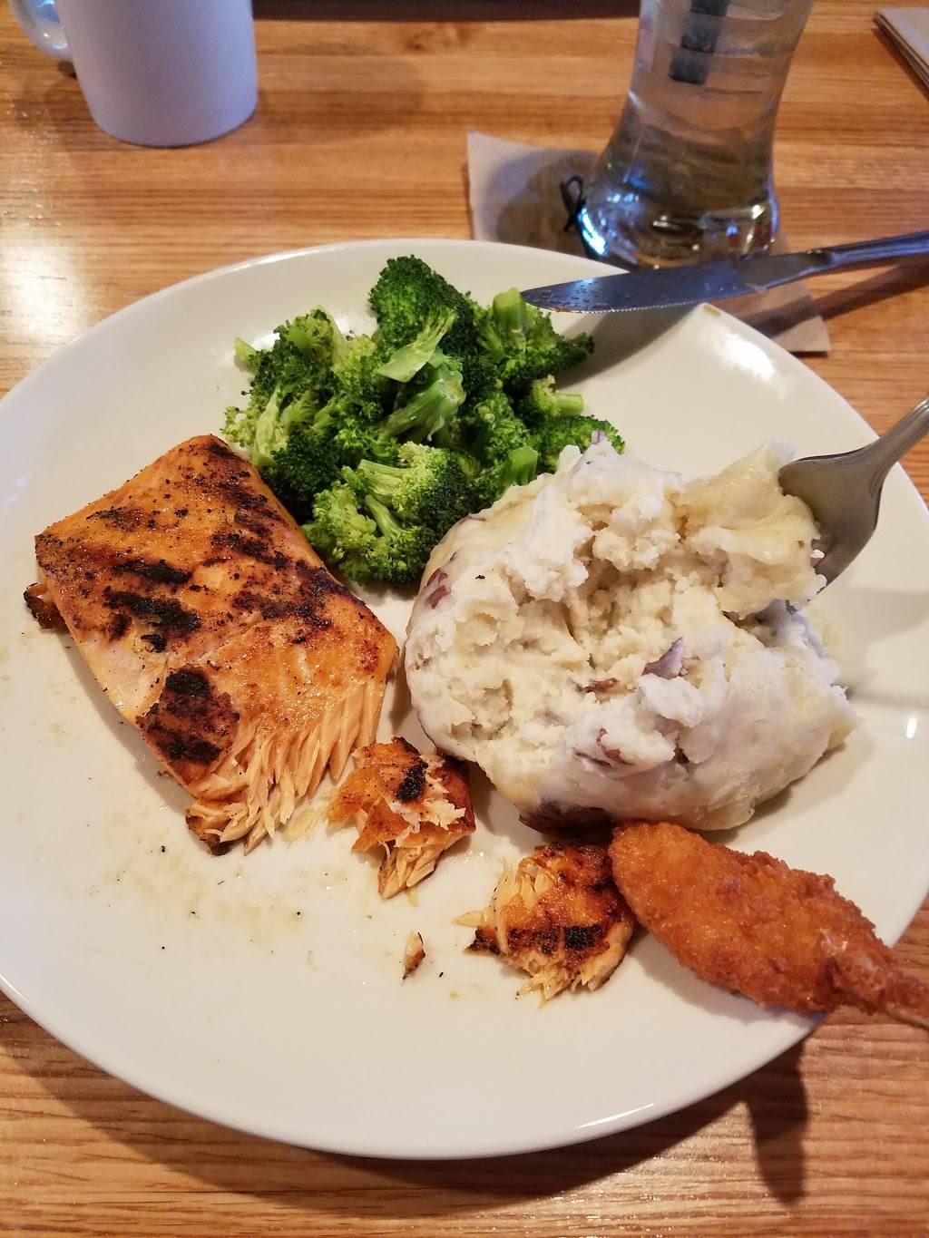 Applebees Grill + Bar | restaurant | 5609 Highway 10 East, Stevens Point, WI 54481, USA | 7153450186 OR +1 715-345-0186