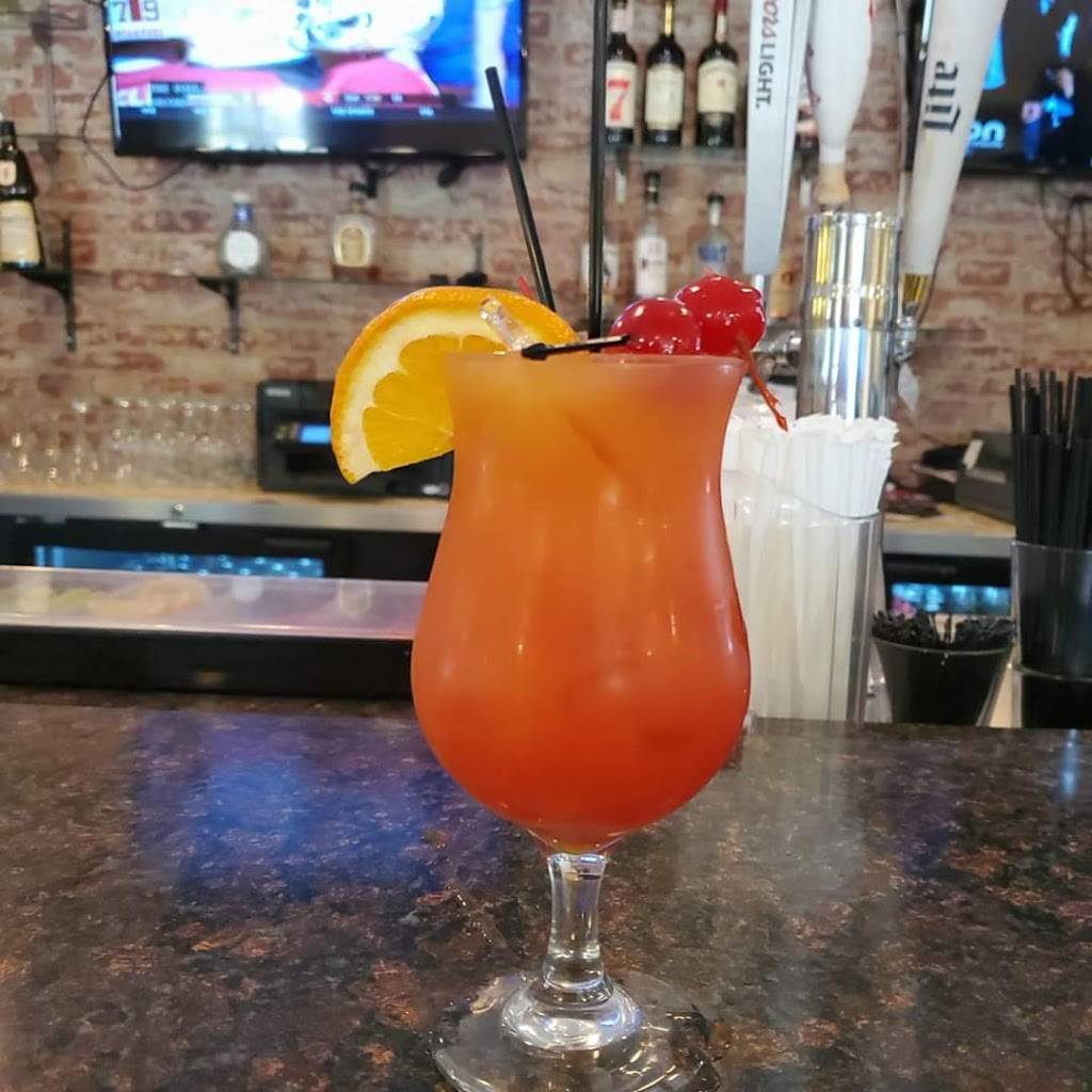 Johnnys Cafe | restaurant | 89 E Grand Ave, Fox Lake, IL 60020, USA | 8476295124 OR +1 847-629-5124