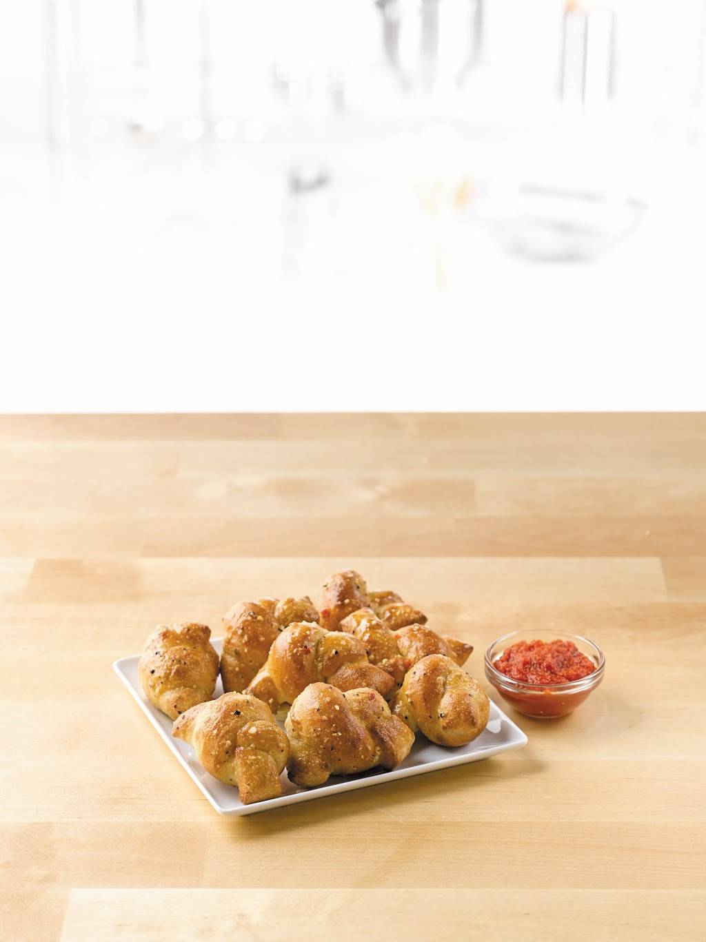 Papa Johns Pizza | restaurant | 2105 E, Co Rd 540A #540A, Lakeland, FL 33813, USA | 8636198700 OR +1 863-619-8700