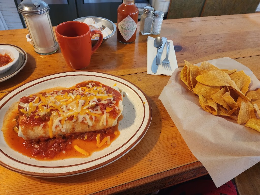 Pattis Kitchen | restaurant | 502 2nd Ave, Gold Hill, OR 97525, USA | 5418559518 OR +1 541-855-9518