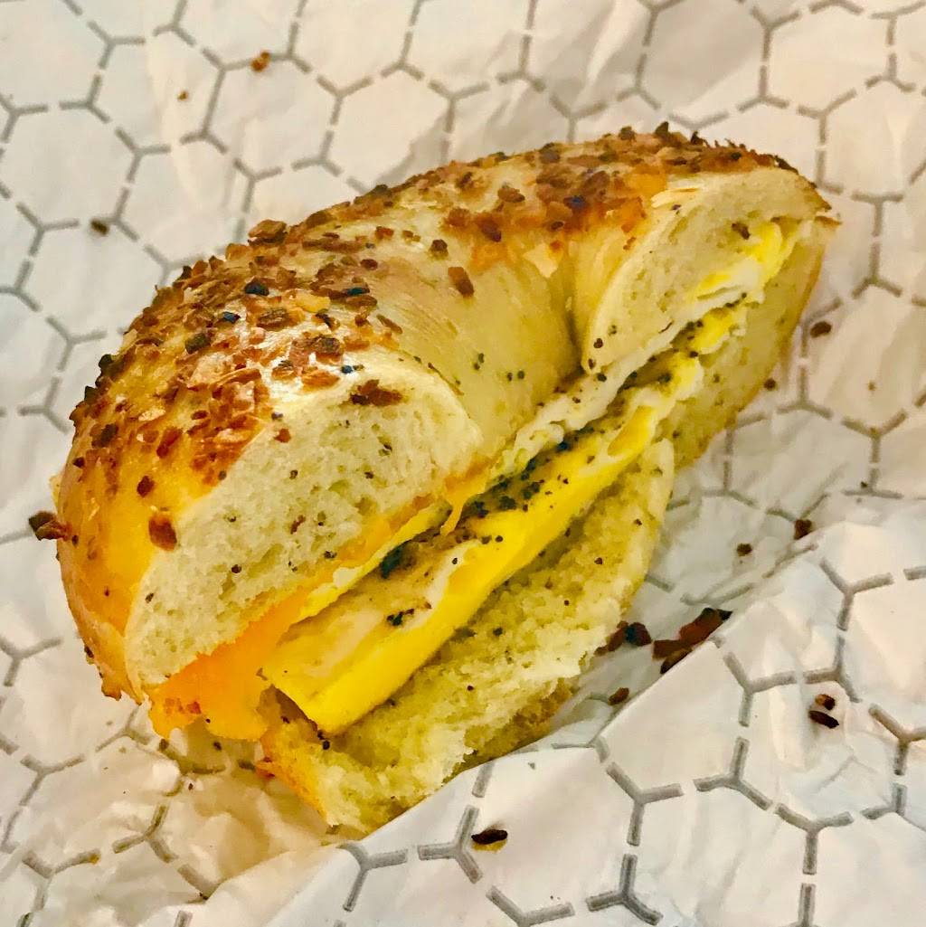 Noahs Bagels | cafe | 821 N Douglas St, El Segundo, CA 90245, USA | 3105352135 OR +1 310-535-2135