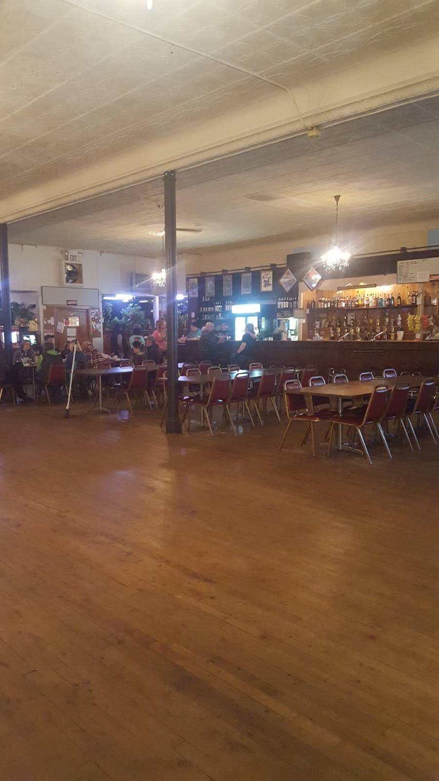 Golden Nugget | restaurant | Pine River, WI 54965, USA | 9209879097 OR +1 920-987-9097