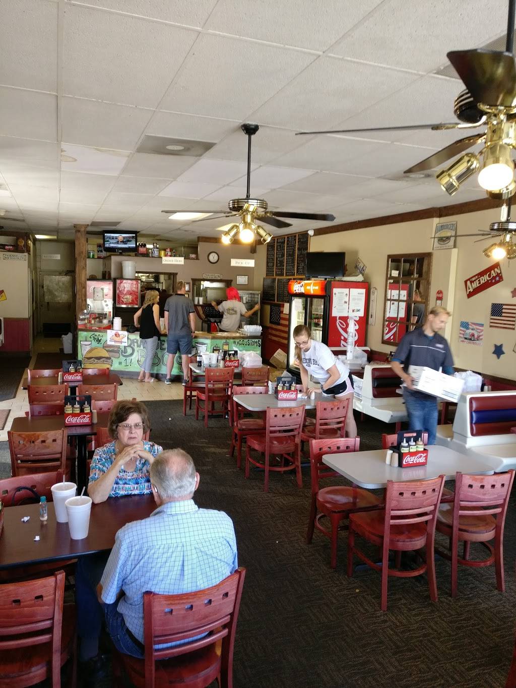 Braedens BBQ & Catering | restaurant | 823 N Eastman Rd, Kingsport, TN 37664, USA | 4233780500 OR +1 423-378-0500